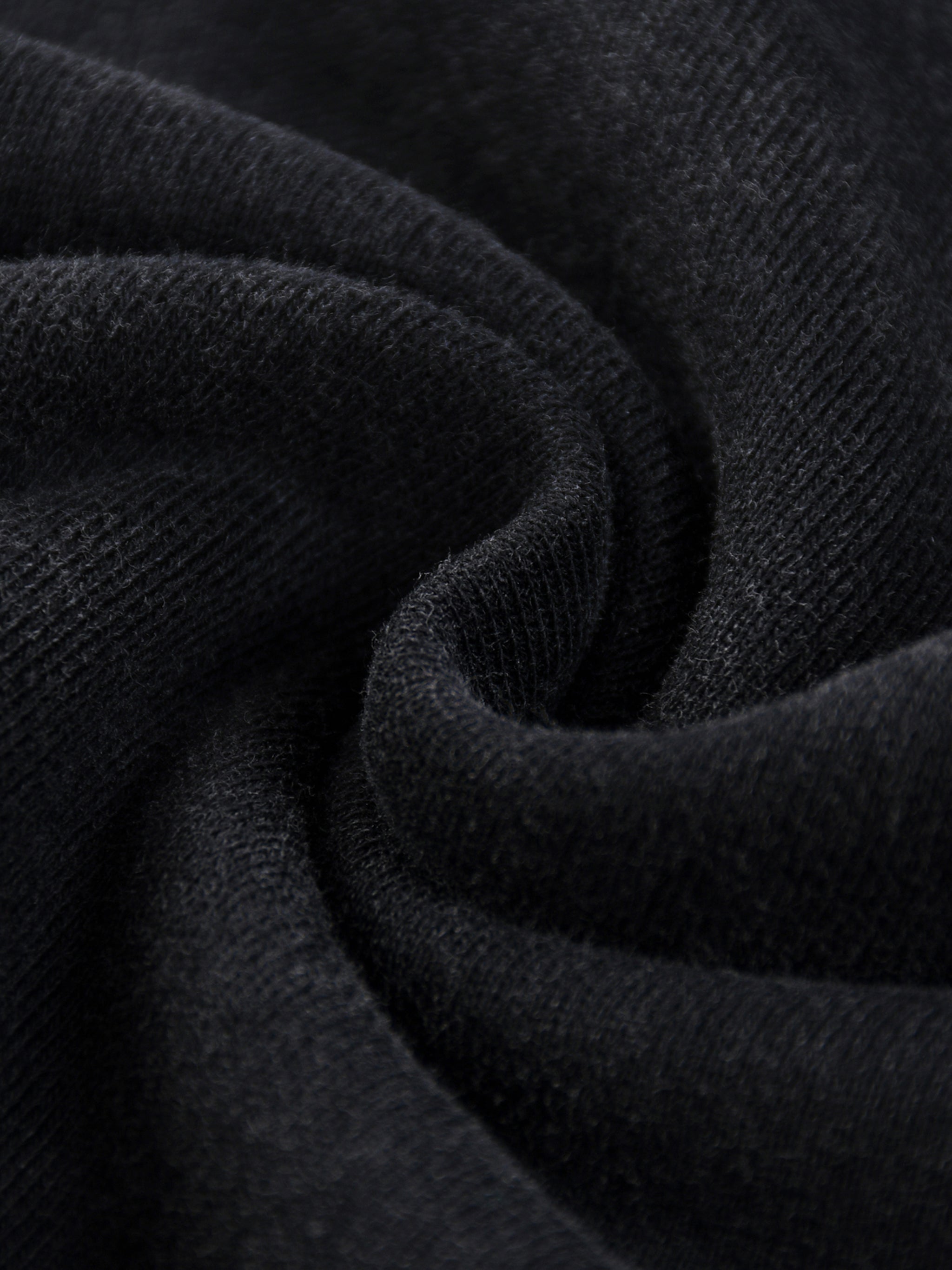 sweater,pullover